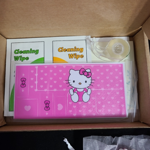 Hello Kitty phone cable cover - Picture 4 of 7